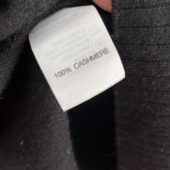 Blossom Cashmere Boxy Black Turtleneck Sweater | Size XS - Picture 8 of 8